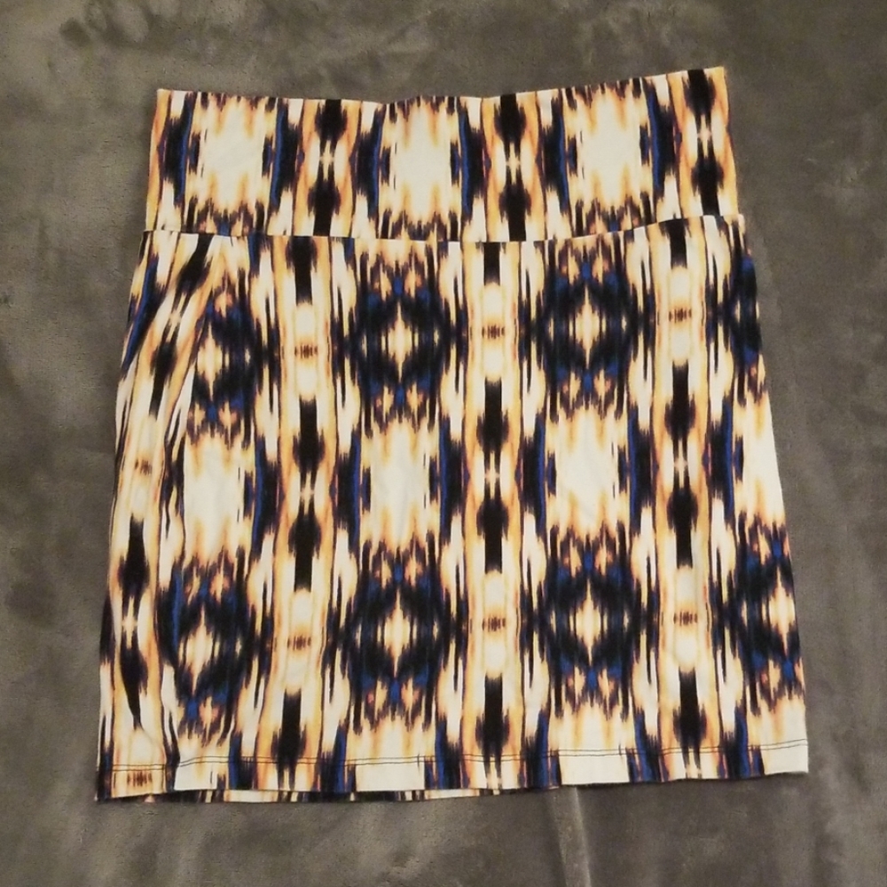 High waste skirt.